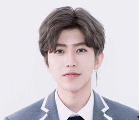 吃瓜八卦蔡徐坤视频素材,揭秘明星背后的故事