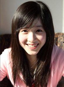 清华大学马艺妮吃瓜视频,揭秘校园生活趣味瞬间