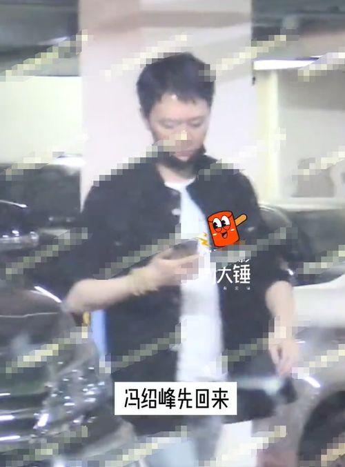 吃瓜女友出现在小视频里